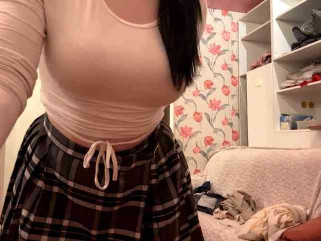 AnnmarieGuastella webcam