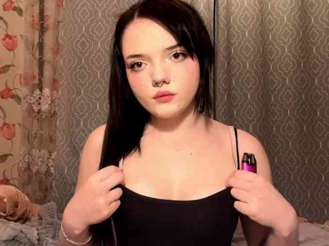 AnnmarieGuastella webcam