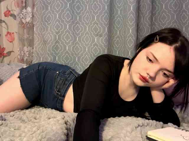 AnnmarieGuastella webcam