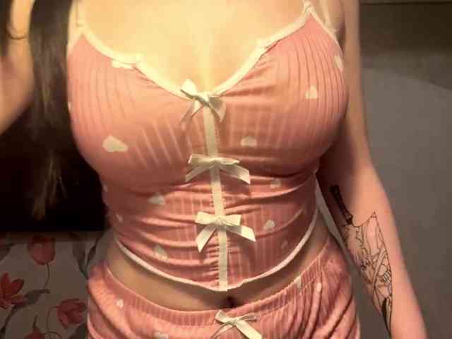 AnnmarieGuastella webcam