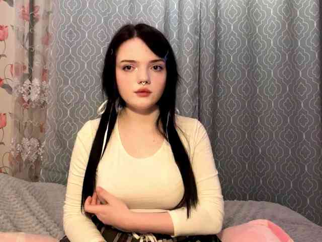 AnnmarieGuastella webcam