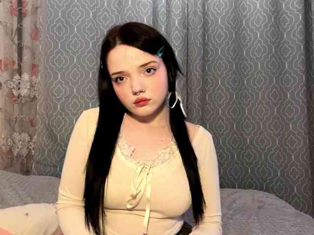 AnnmarieGuastella webcam