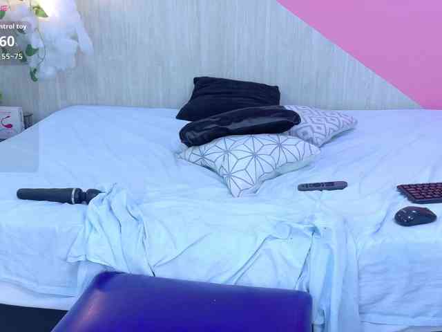 dalia-saenz Live Webcam on BongaCams