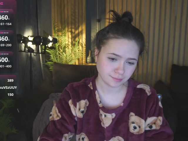 le modèle SecretKiraa est en webcam porno dans un show sur le site bongacams, il possède les tags suivants: White/Caucasian,Brunette,Shaved