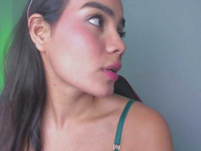 crazybaby-squirt's BongaCams show and profile