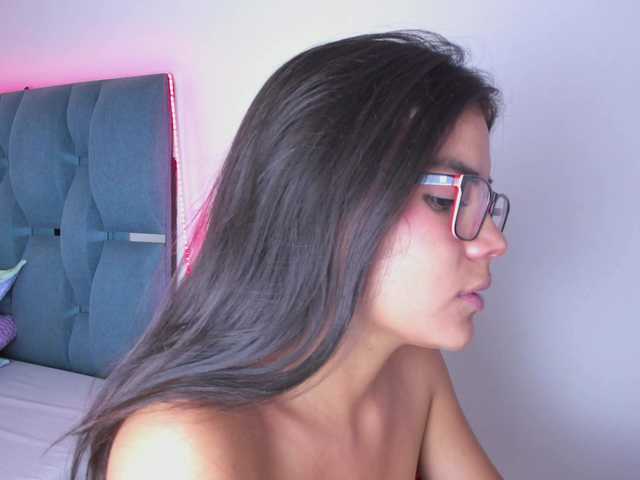 crazybaby-squirt's BongaCams show and profile