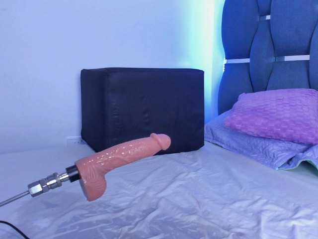 crazybaby-squirt's BongaCams show and profile