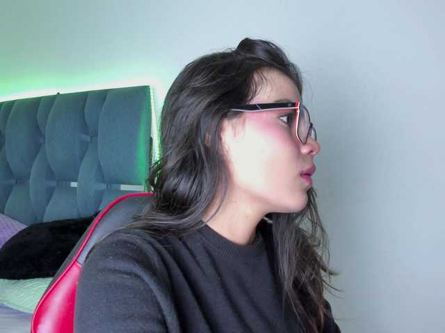 crazybaby-squirt's BongaCams show and profile