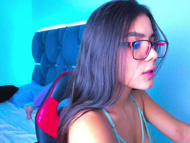 crazybaby-squirt's BongaCams show and profile