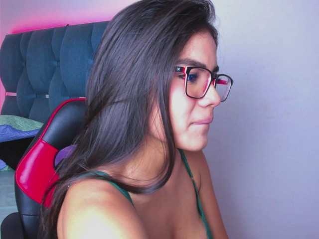 crazybaby-squirt's BongaCams show and profile