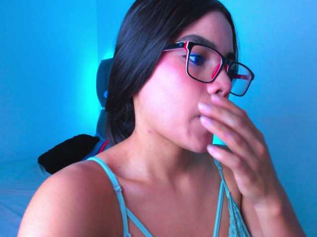 crazybaby-squirt's BongaCams show and profile