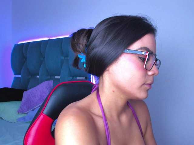 crazybaby-squirt's BongaCams show and profile