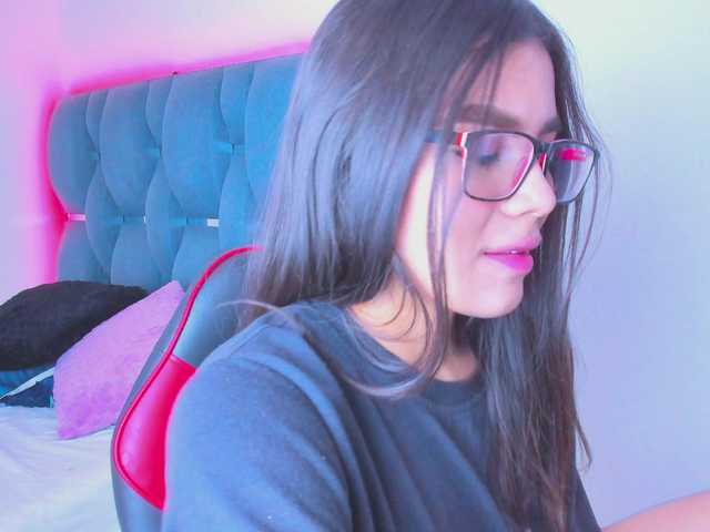 crazybaby-squirt's BongaCams show and profile