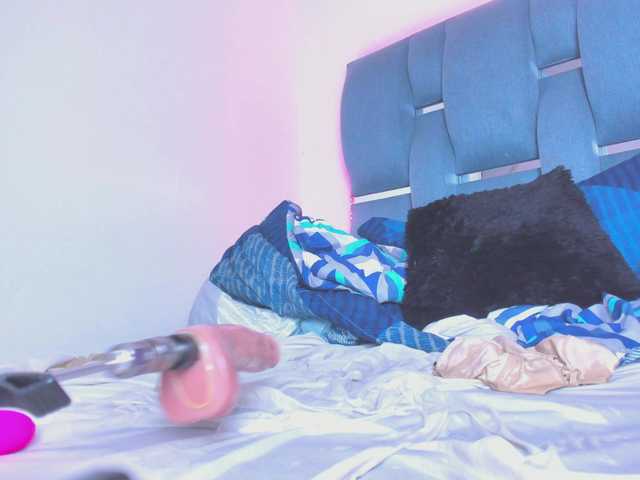 crazybaby-squirt's BongaCams show and profile