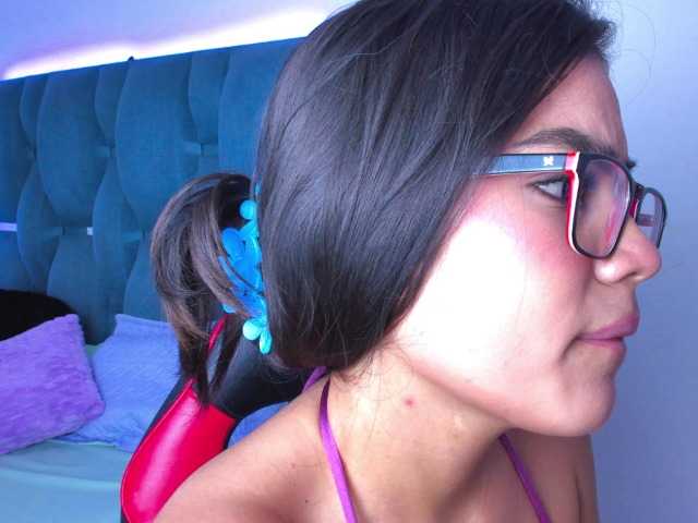 crazybaby-squirt's BongaCams show and profile