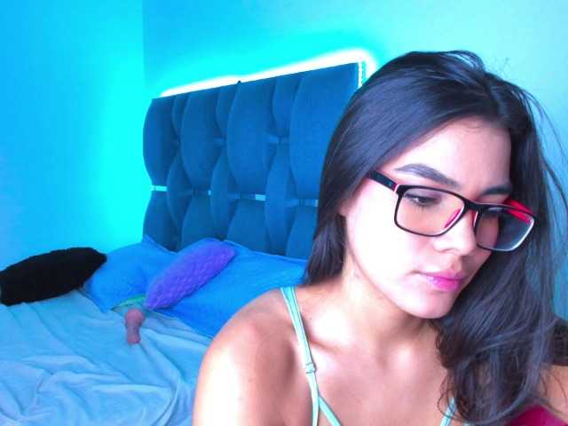 crazybaby-squirt's BongaCams show and profile
