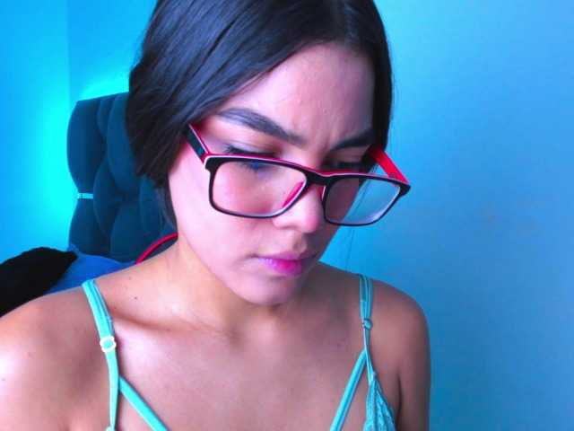 crazybaby-squirt's BongaCams show and profile