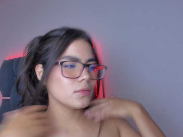 crazybaby-squirt's BongaCams show and profile
