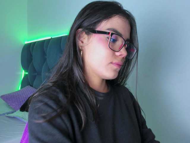 crazybaby-squirt's BongaCams show and profile