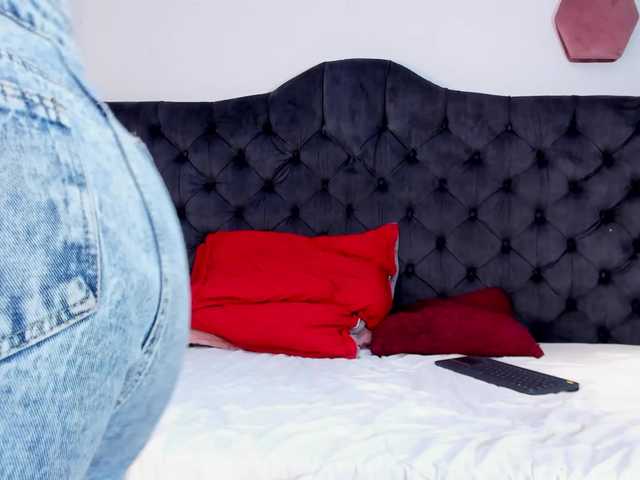 -Dasha's BongaCams show and profile