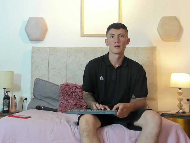 -Dasha's BongaCams show and profile