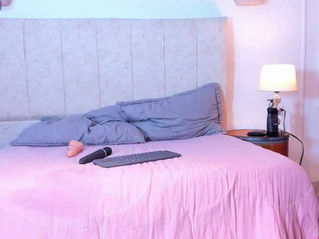 -Dasha's BongaCams show and profile