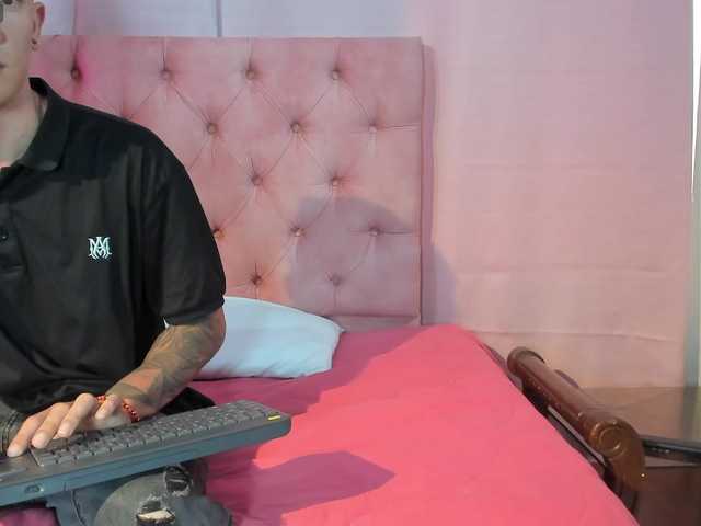 -Dasha's BongaCams show and profile