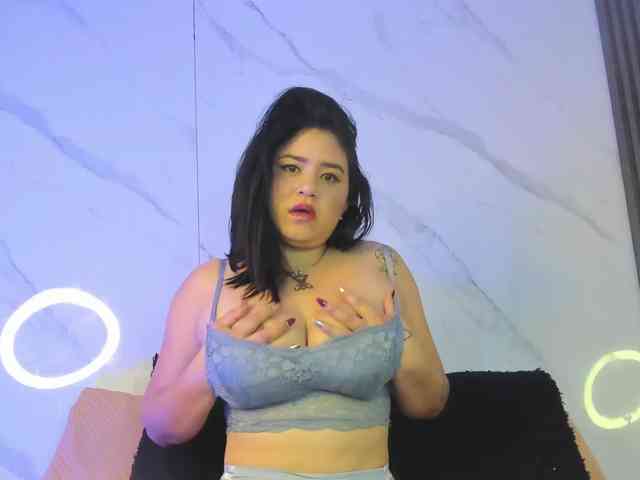 RashoomQueen Live Webcam on BongaCams