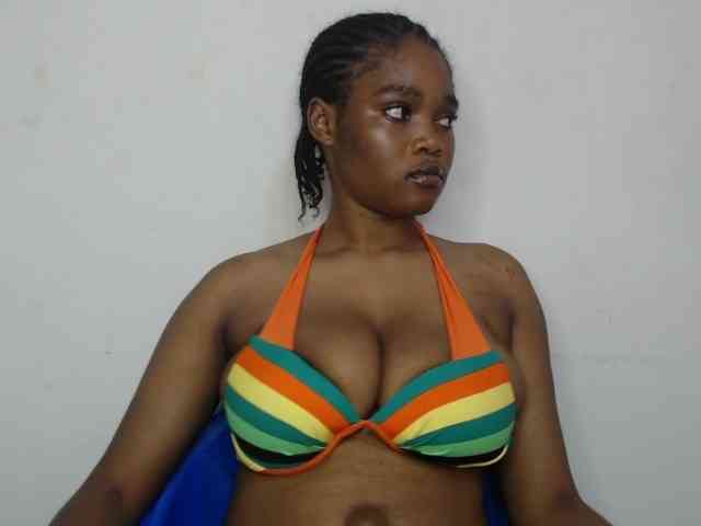 Hotchoccoo Live Webcam on BongaCams