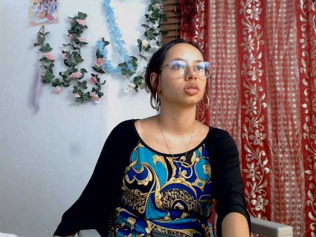 Kiaraleono Live Cam on BongaCams