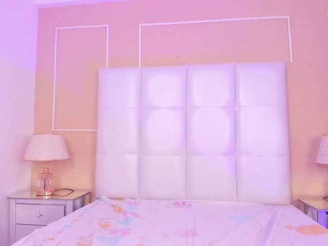 Emma-Houston's BongaCams show and profile