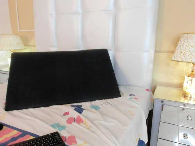 Emma-Houston's BongaCams show and profile