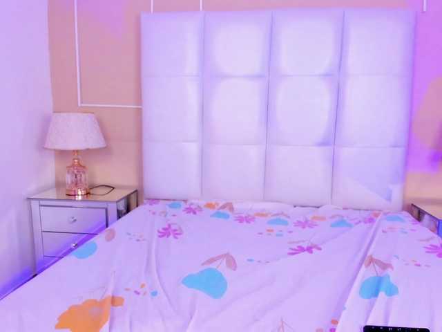 Emma-Houston's BongaCams show and profile