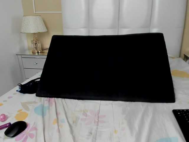 Emma-Houston's BongaCams show and profile