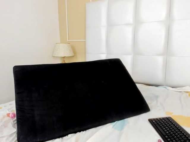 Emma-Houston's BongaCams show and profile