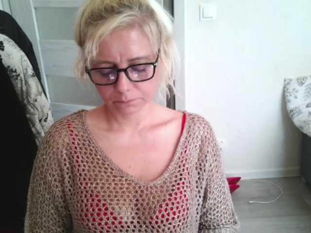 ScarlettWhisper Live Cam on BongaCams