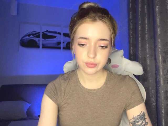 EllianaMiller profile photo