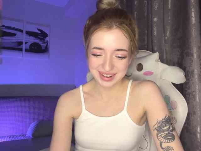 EllianaMiller Live Webcam on BongaCams