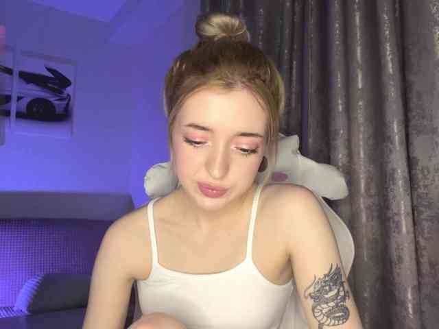 EllianaMiller EllianaMiller