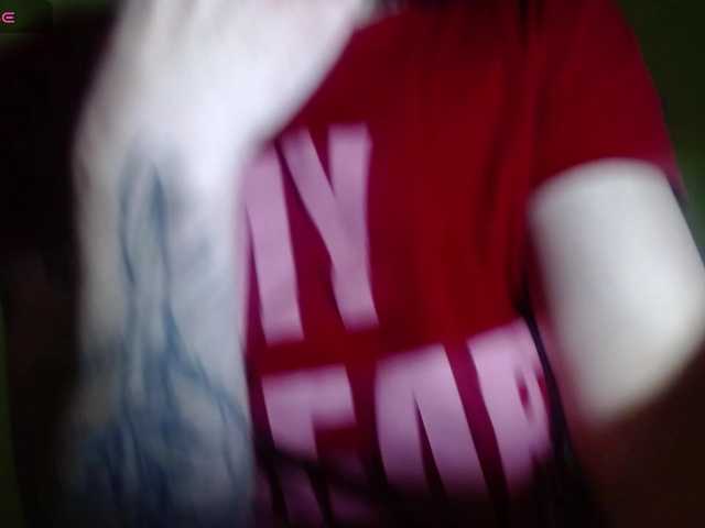 tattooed-girl webcam stream