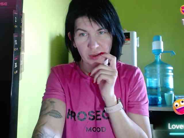 tattooed-girl Live Webcam on BongaCams