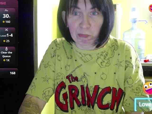 tattooed-girl webcam