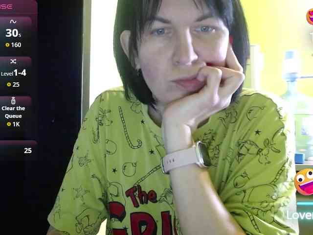 tattooed-girl webcam