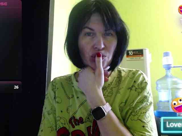 tattooed-girl webcam