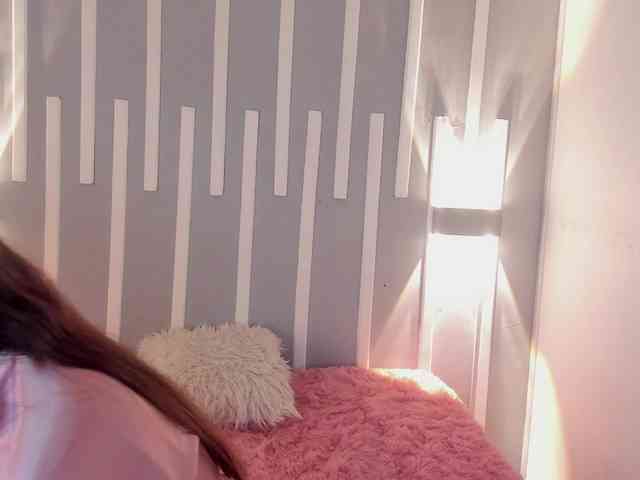 Kinky-Esmerald webcam