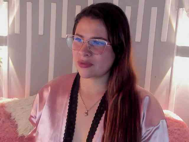 Kinky-Esmerald webcam