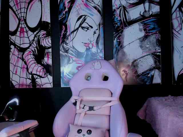 Kinky-Esmerald webcam