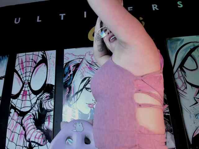 Kinky-Esmerald webcam