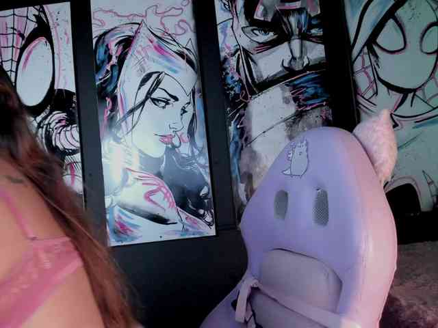 Kinky-Esmerald webcam