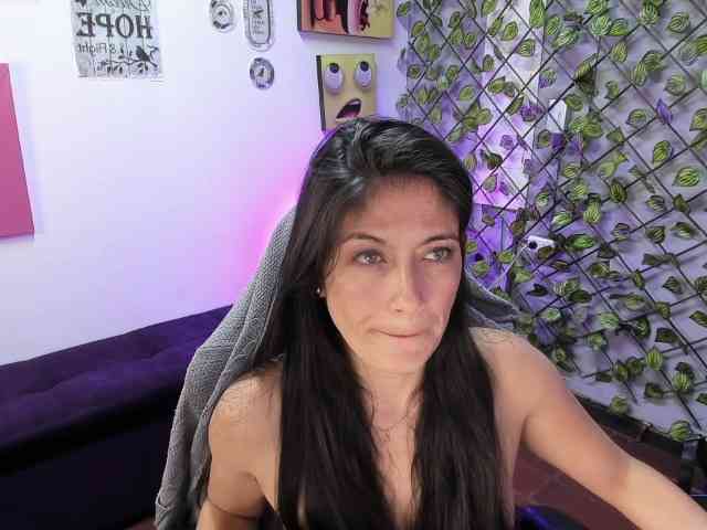Sara69- webcam
